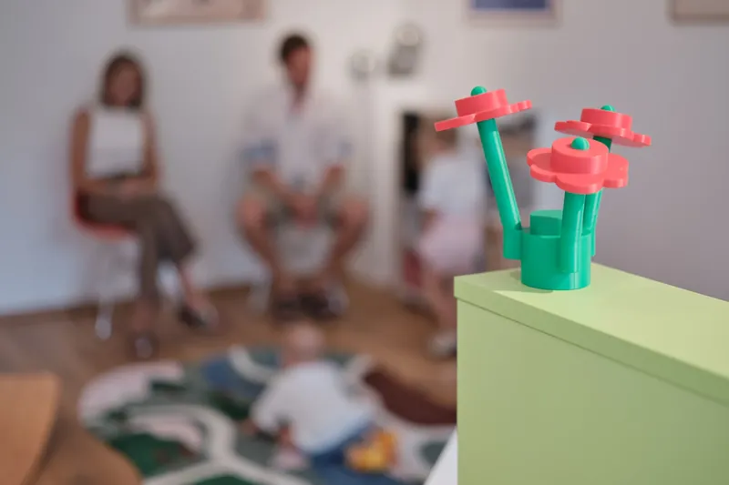 Stilfoto Wartebereich der Kinderarztpraxis Dr. med. Sabine Seyboth in Augsburg-Göggingen
